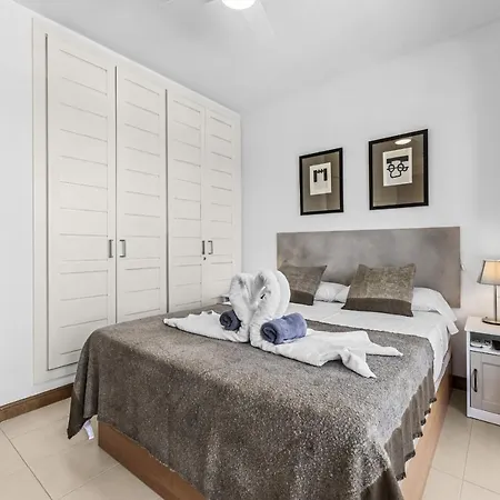 La Malvarrosa Puerto Calero